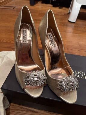 Badgley Mischka Metallic Gold Crystal-Embellished Peep-Toe Pumps